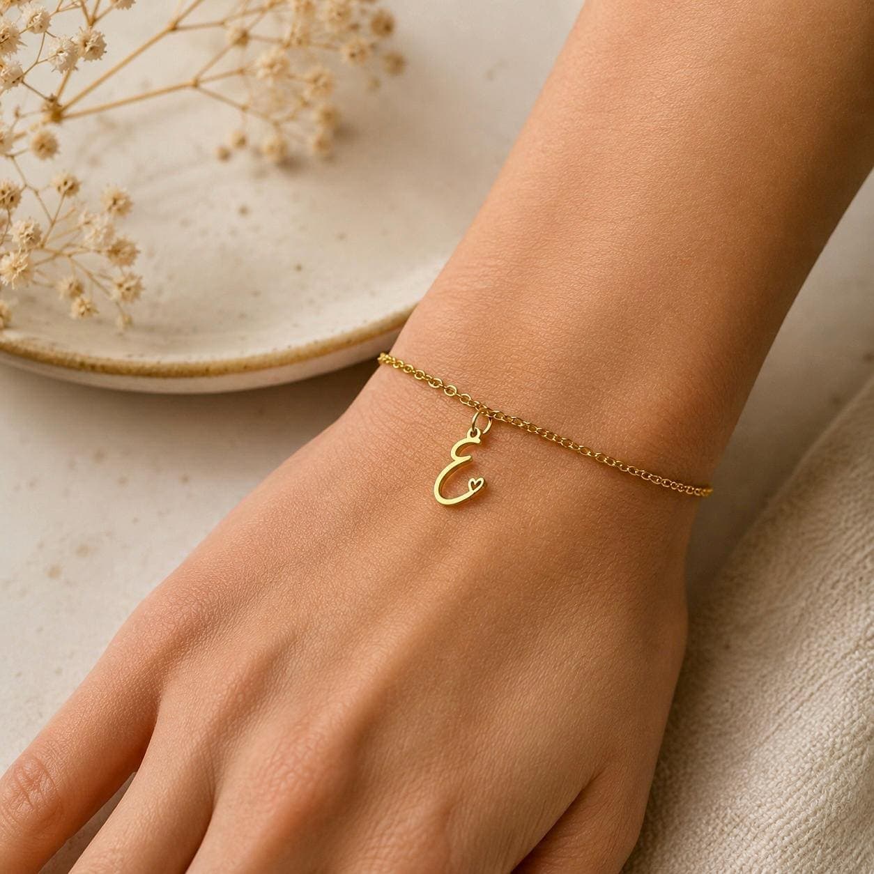 Script Initial Bracelet