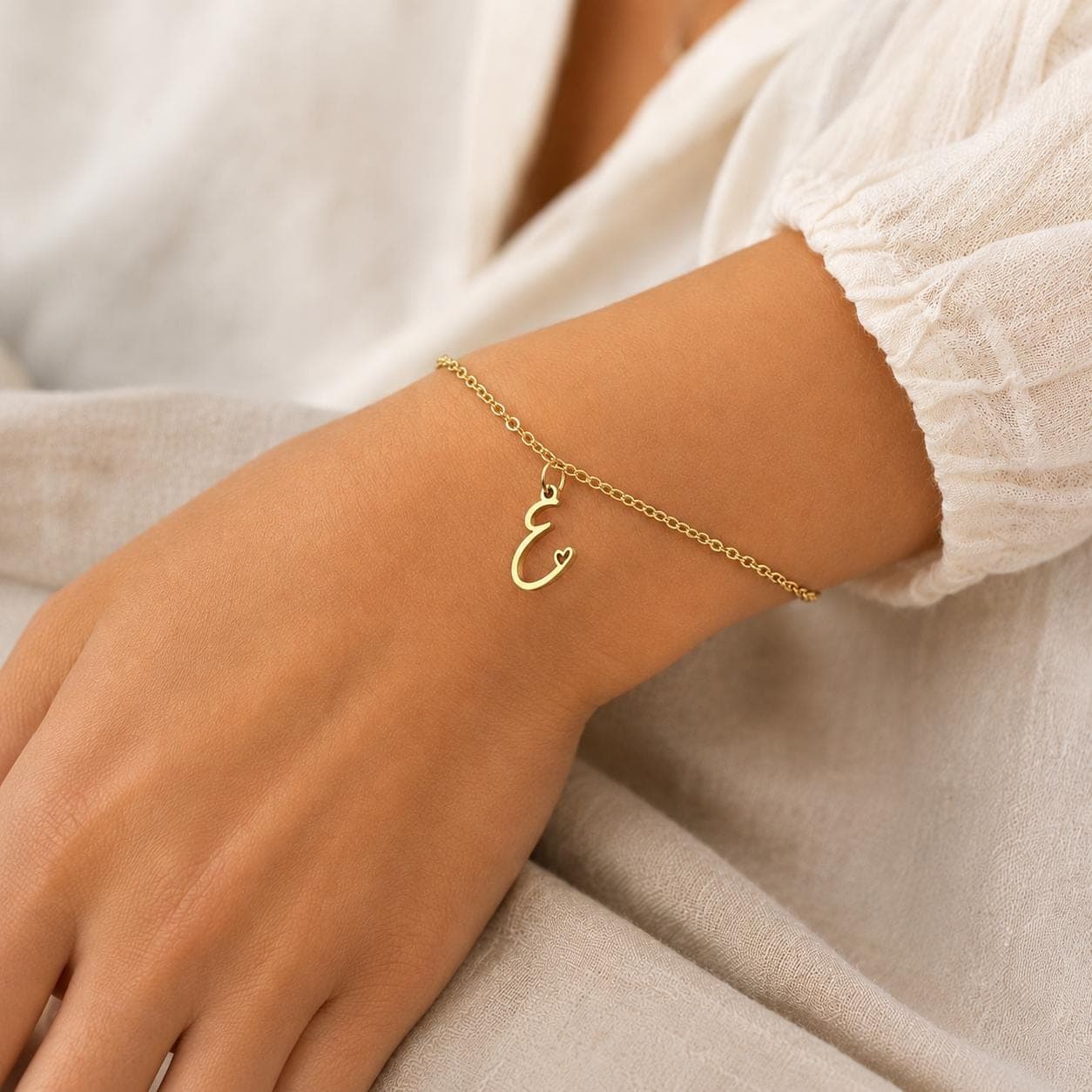 Script Initial Bracelet