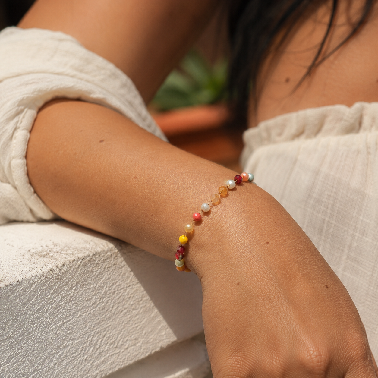 Colorful crystal bead bracelet with faceted glass beads and gold-tone stainless steel chain, waterproof and adjustable