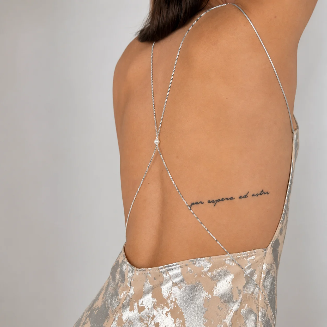 Pearl bridal back chain in gold tone stainless steel, romantic back body jewelry for wedding day
