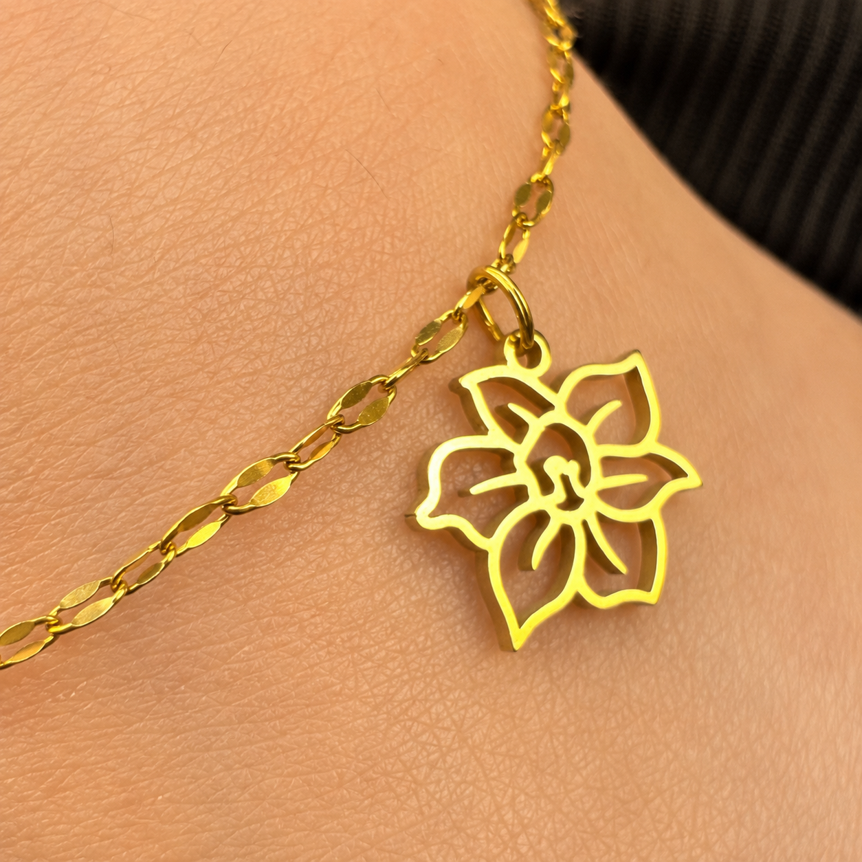 Gold tone dainty charm bracelet with birth flower pendant, handcrafted 316L stainless steel jewelry for women